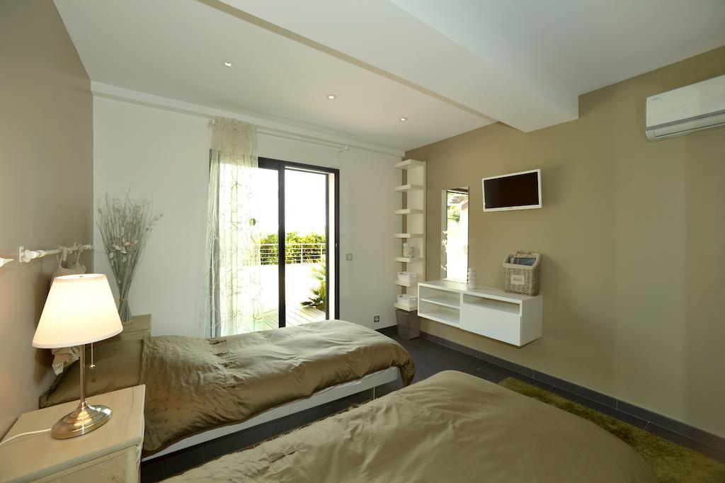 Villa Louancelie B&B Cavalaire-sur-Mer Phòng bức ảnh